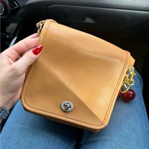 Vintage Coach bag crossbody